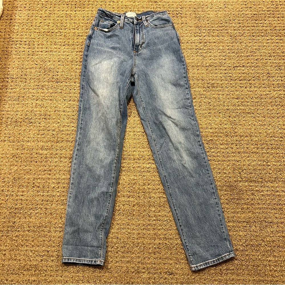 Universal Thread Straight Leg Jeans - Light Blue Wash